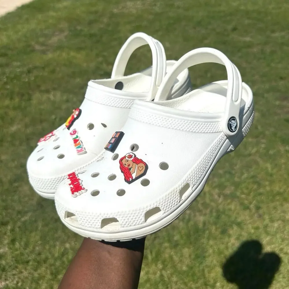 Crocs Unisex‎ Adult Classic Clogs With Charms Size M6 W8 White